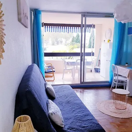 - Piscine - Parking - Proche Richelieu * Agde