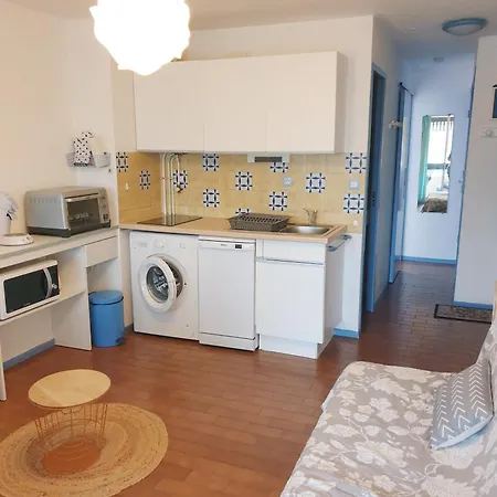 - Piscine - Parking - Proche Richelieu *