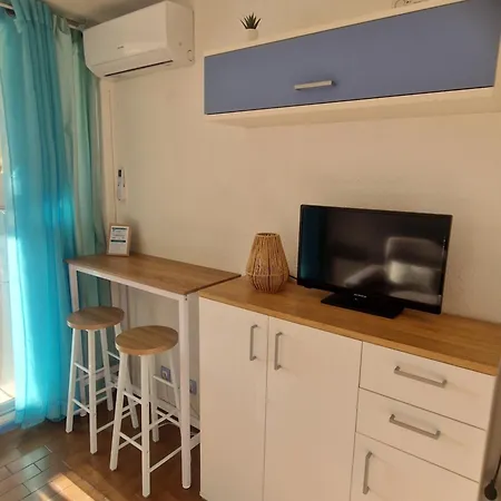 Appartement Agreable - Clim-piscine-parking - Proche Richelieu *