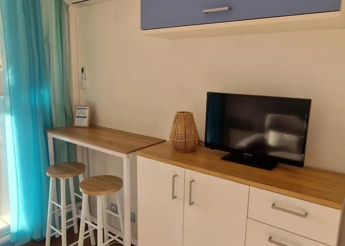 Appartement - Piscine - Parking - Proche Richelieu *